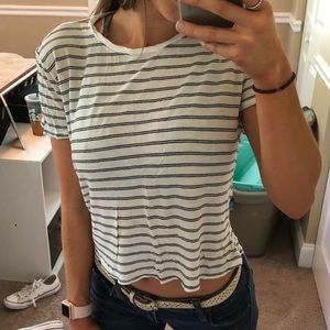 Forever 21 crop top tee